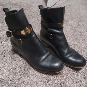 $5/$25 Black boots gold buckle